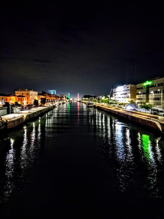 Chic Apartment Fiumicino Luaran gambar