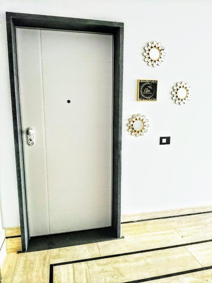 Chic Apartment Fiumicino Luaran gambar